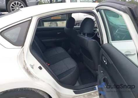 2016 Nissan Altima 2.5/2.5 S/2.5 Sl/2.5 Sr/2.5 Sv из США, поврежденный, VIN 1N4AL3AP0GN353365